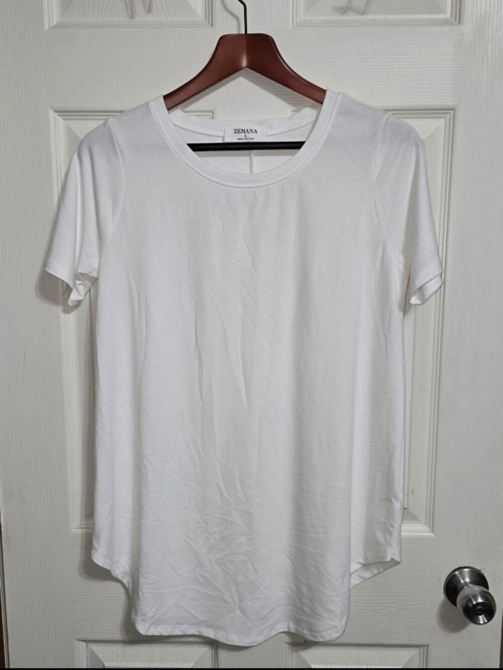 Zenana Outfitters Women's Short Sleeve Crewneck Tee in White Large
